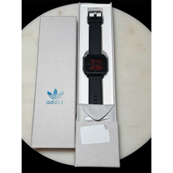 Adidas Men's Archive R2 Silicone And Black In Original Box - Picture 2 of 7